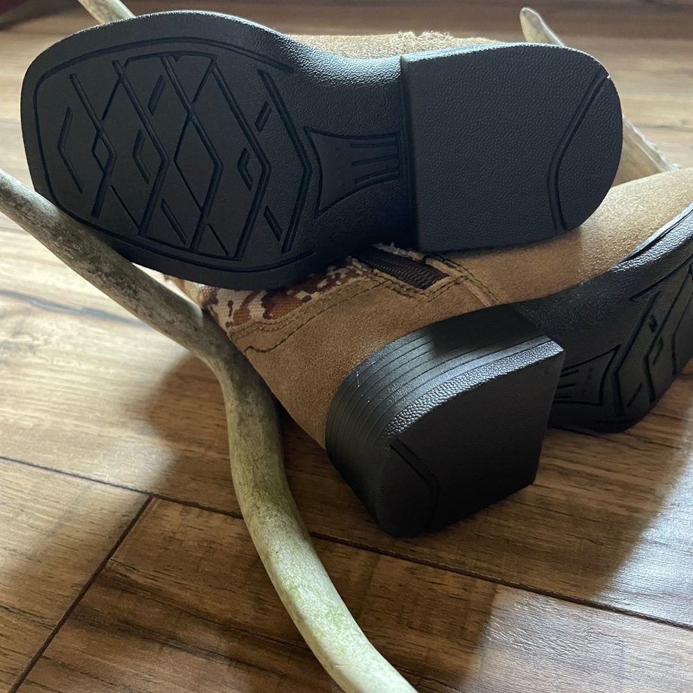 Ariat Toddler Tan and Brown Boots